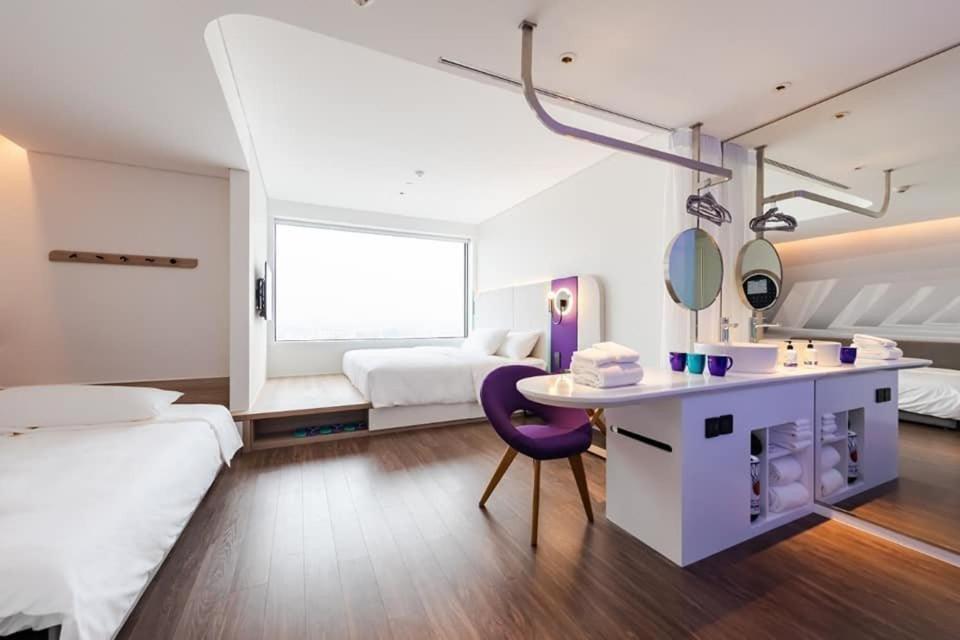 Tru By Hilton Nam Dinh City Centre Exteriör bild